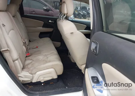 2013 Dodge Journey Sxt z USA, uszkodzony, nr VIN 3C4PDDBG1DT593235